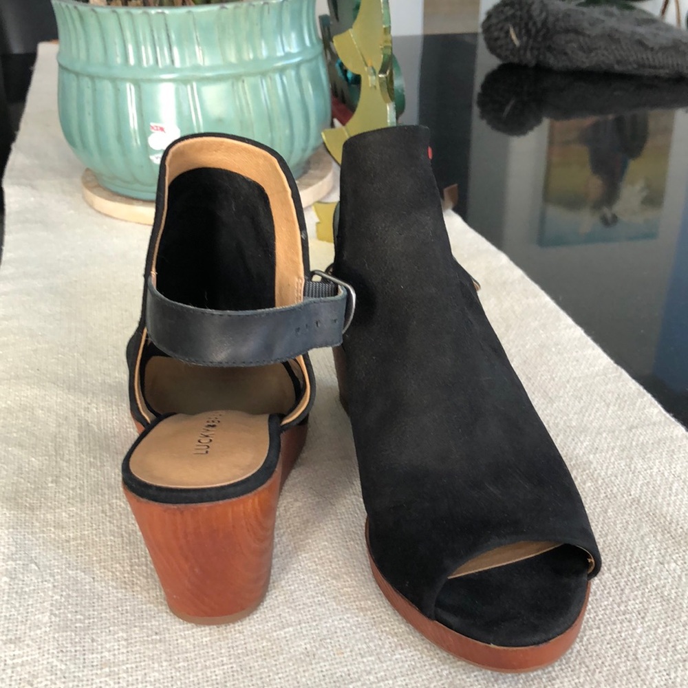 NWB Lucky Brand Sandals
